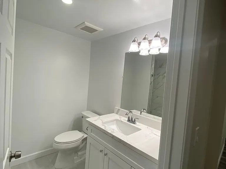 Collins Hacienda — Photo 20