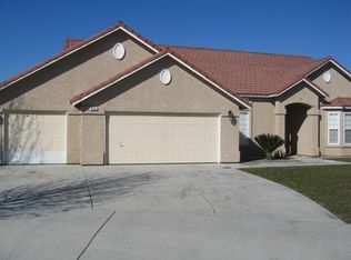 659 S 17th Ct, Kerman, CA 93630