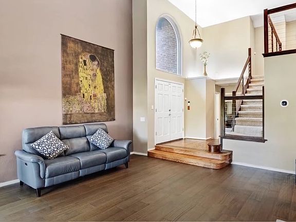 5th image of 9001 Cumberland Dr