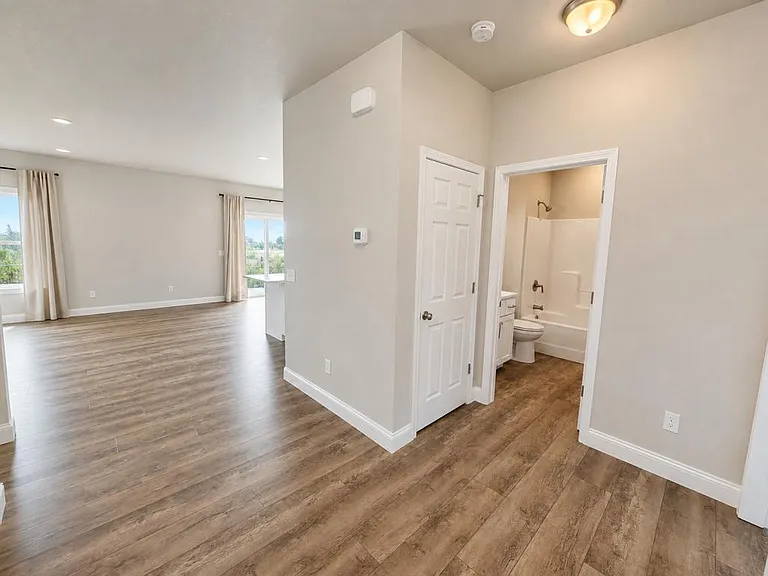 4810 Cornice Dr — Photo 6