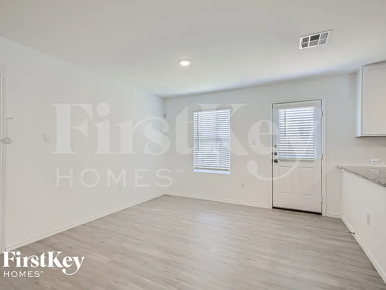 13835 Llama Pl — Photo 10