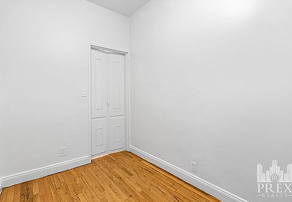 5th image of 147 E 30th St APT 4A