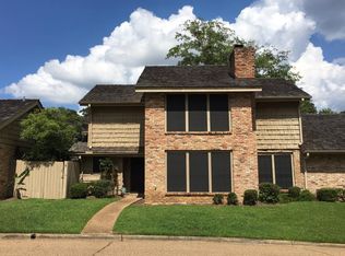 2 Club Oaks Cir, Pearl, MS 39208