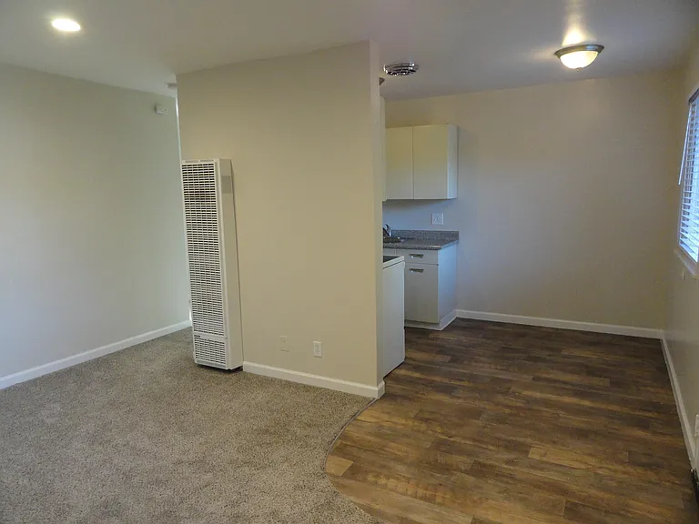 Marin Royal Apartments LLC — Photo 45
