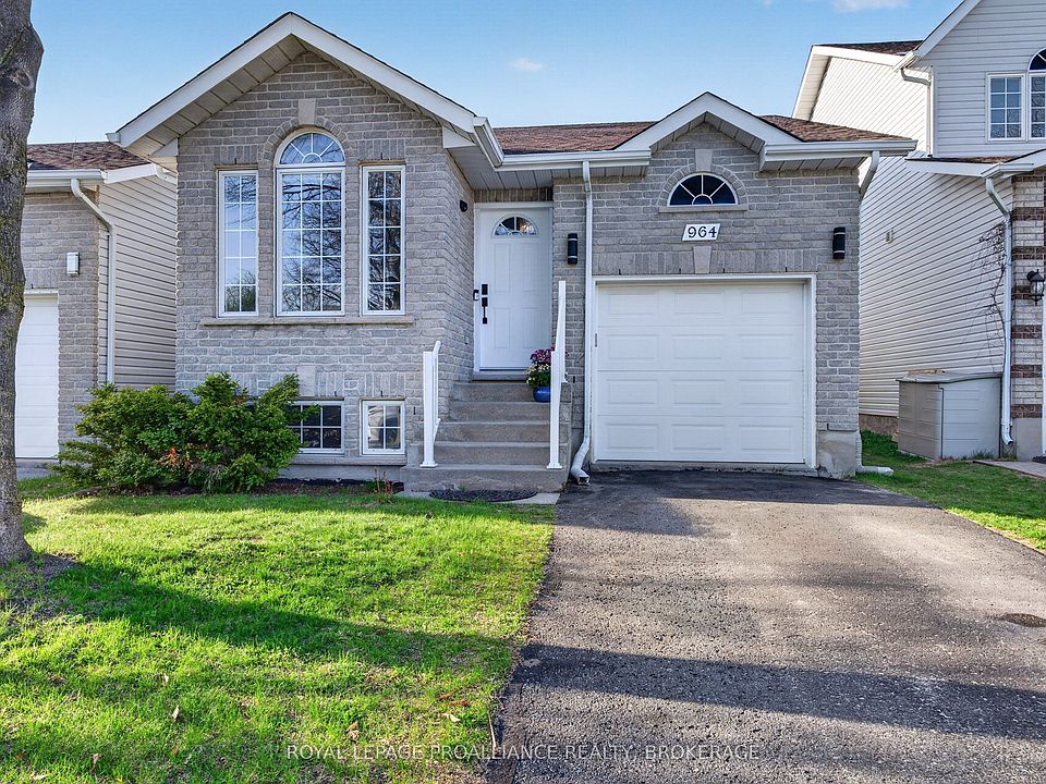 1st image of 964 Rainbow Cres