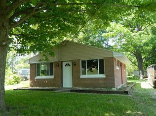 4253 S Lakeshore Dr, Mentone, IN 46539