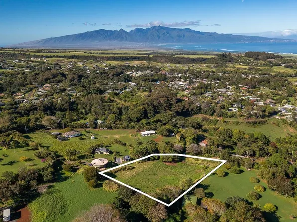 859 Hog Back Rd #C, Haiku, HI 96708