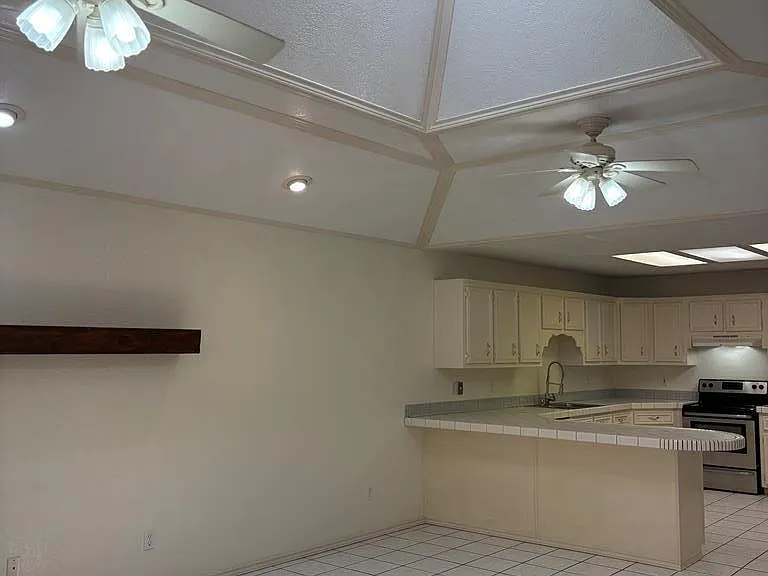 112B E Constellation Dr #B — Photo 6