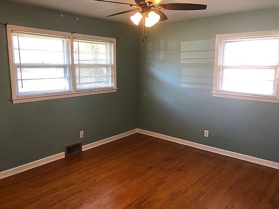 Bedroom 1 (Master