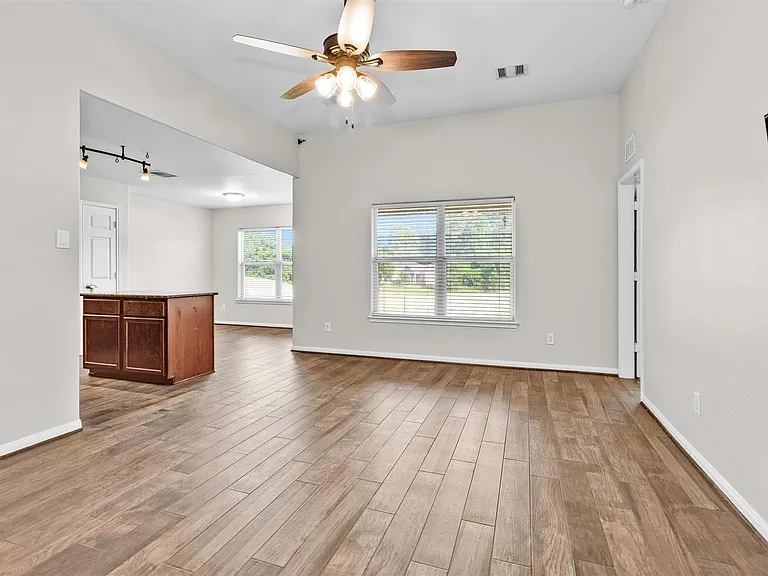 30822 W Lost Creek Blvd — Photo 12
