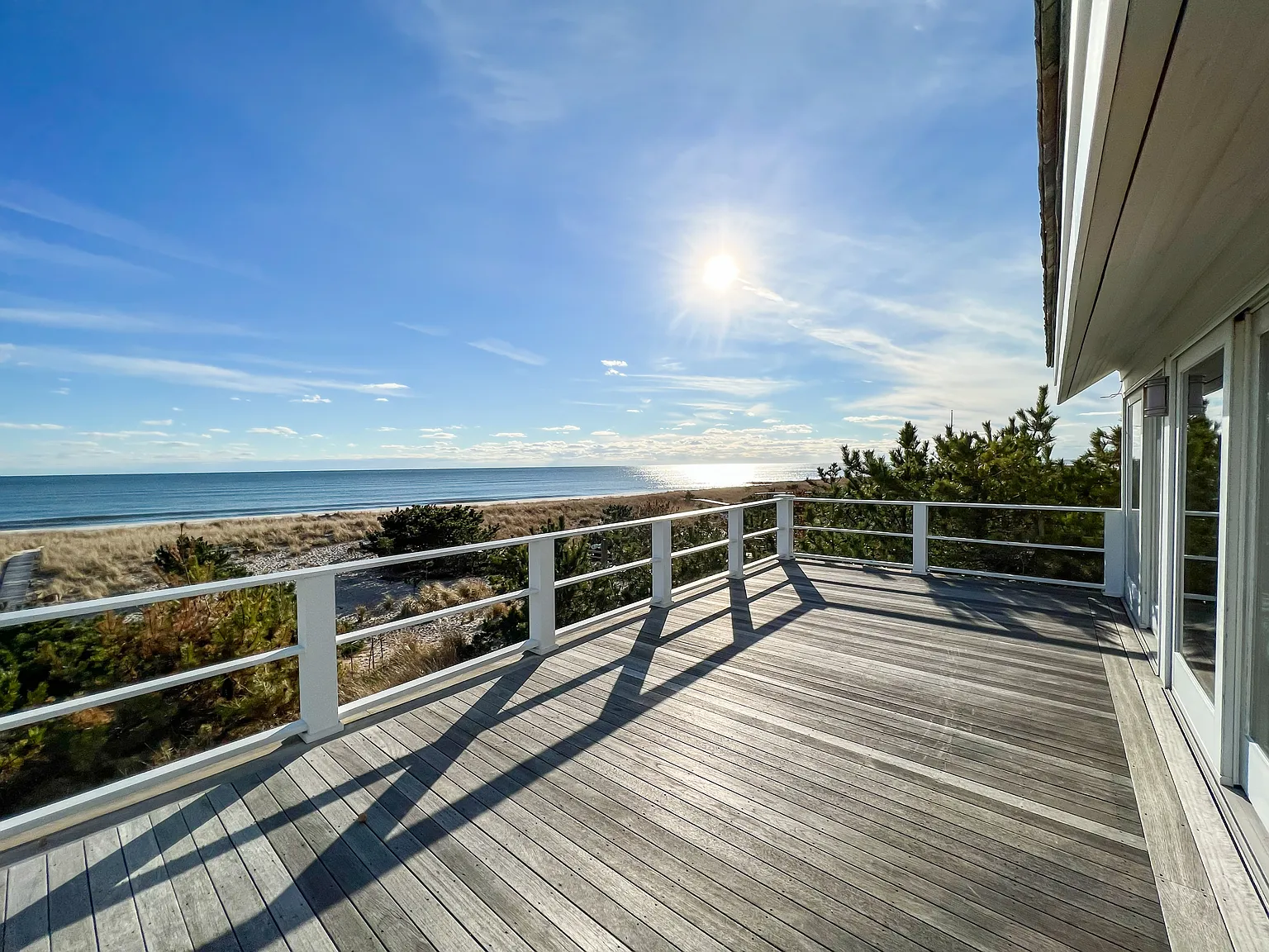 Spectacular Dune Road Oceanfront Beach House — Photo 2