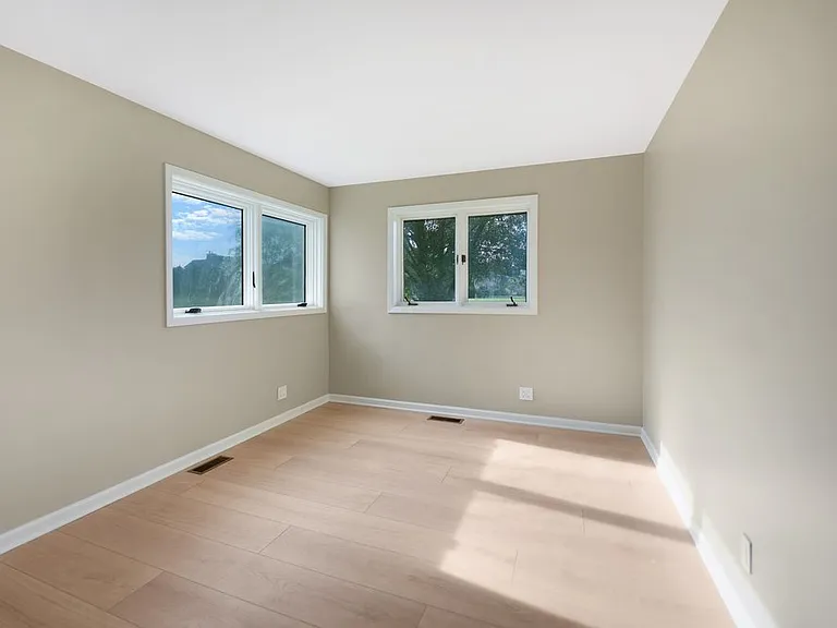 11110 S Highland Dr — Photo 14