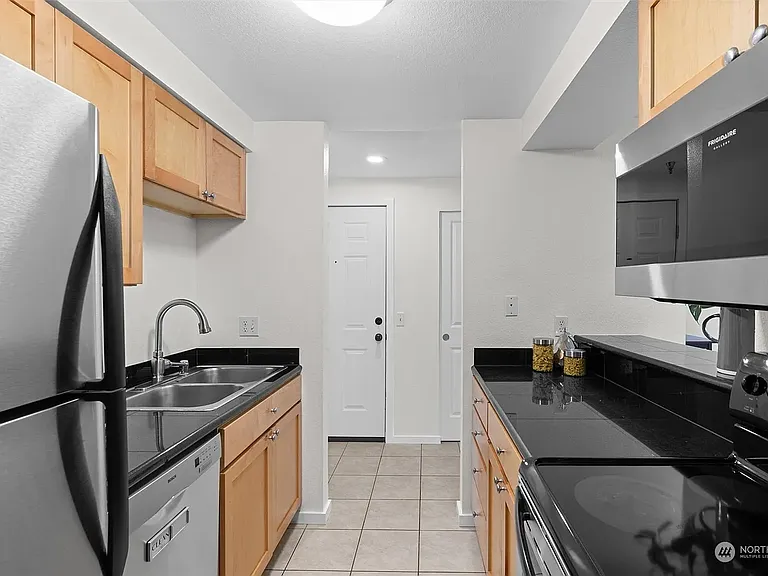 1124 N 92nd St #104 — Photo 9