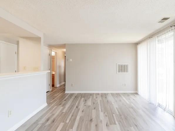 1624 Arlyn Cir, Charlotte, NC