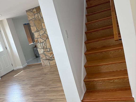 2nd image of 107 Union Ave