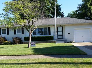 507 Strayer Dr, Bellevue, OH 44811
