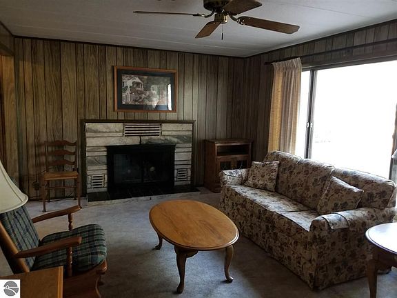2nd image of 881 Geller Ct
