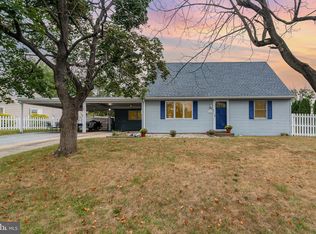 1201 Florence Dr, Harrisburg, PA 17112