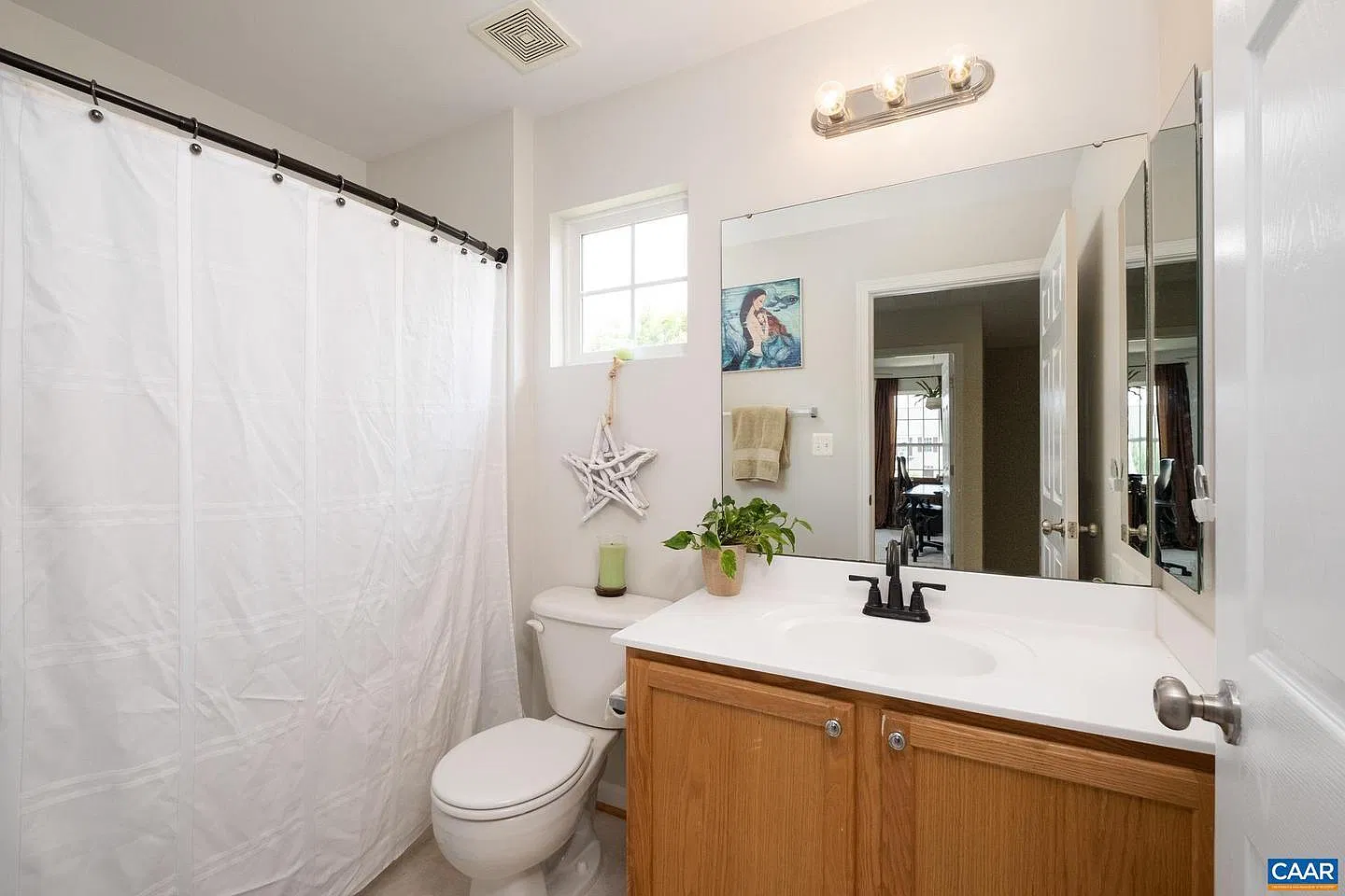 4 bed, 2014 sqft, $2,800 — Photo 4