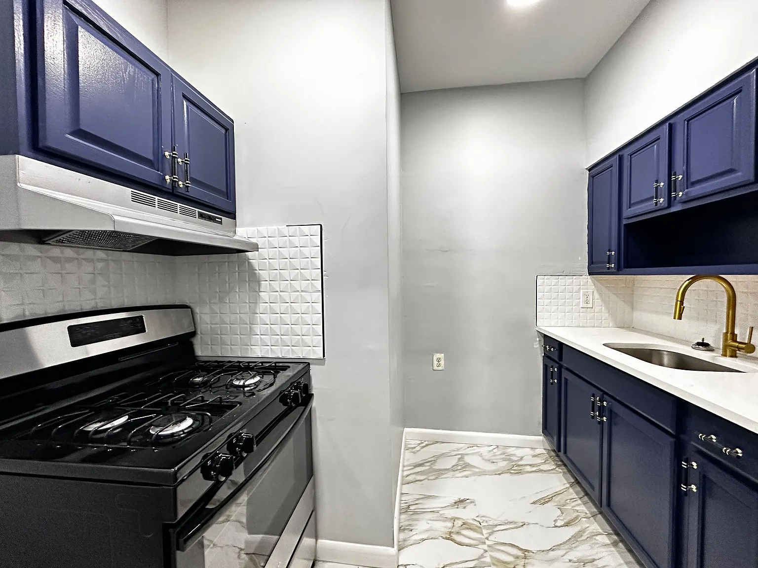 137 Wade St — Photo 1