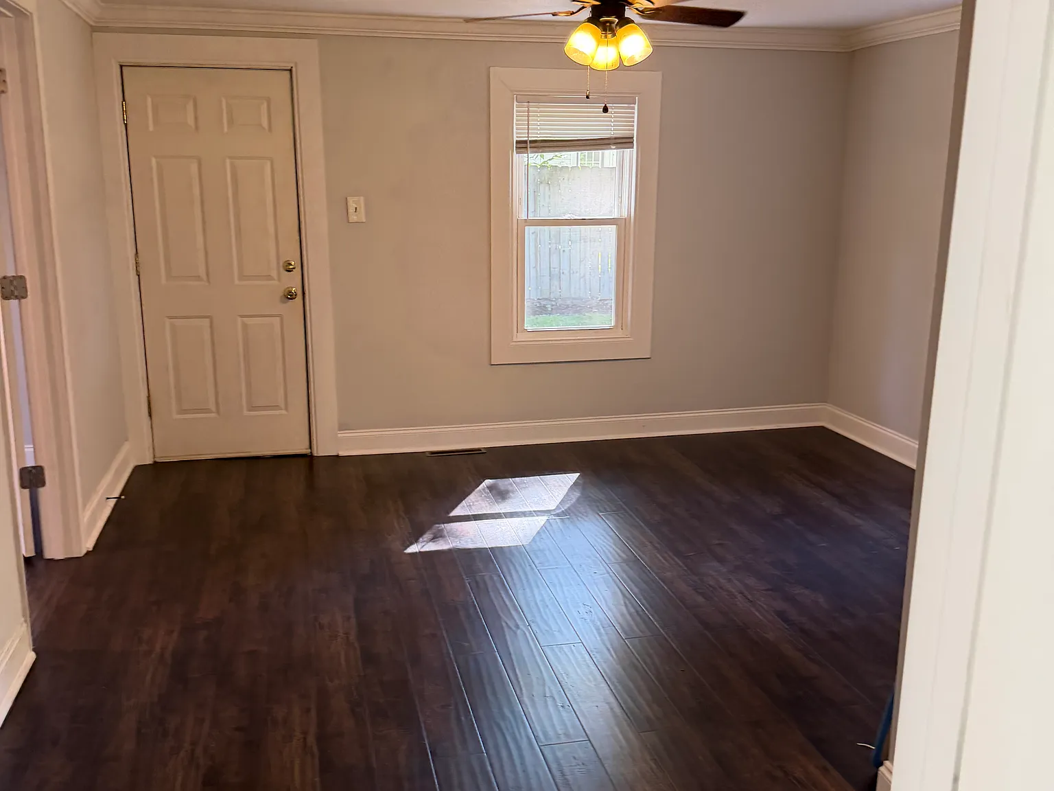 2 bed, 850 sqft, $1,450 — Photo 2