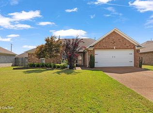 16 Grove Hill Ln, Jackson, TN 38305