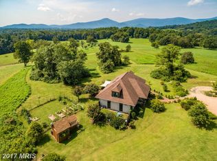 2065 N Poes Rd, Flint Hill, VA 22627