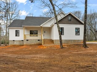 275A Paradise Vista Dr, Williamston, SC 29697