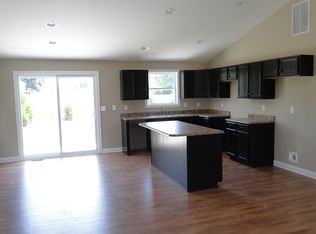 1052 Eclipse St, Scottsburg, IN 47170