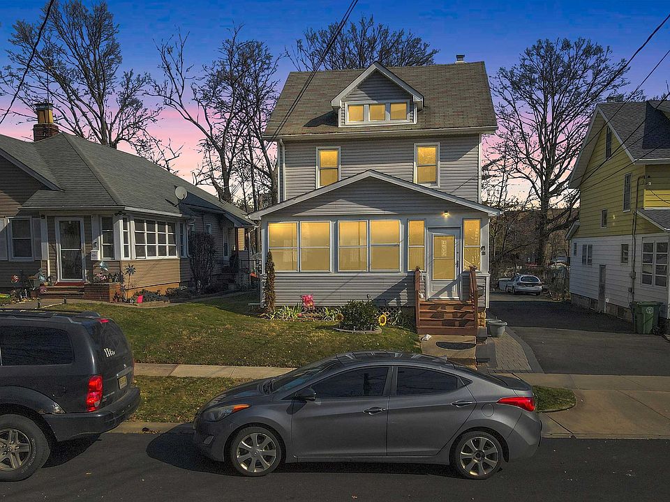1st image of 121 Sterling Pl