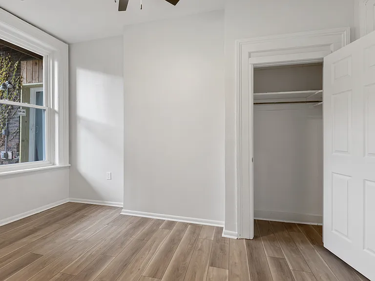 98 Chestnut St #2R — Photo 8