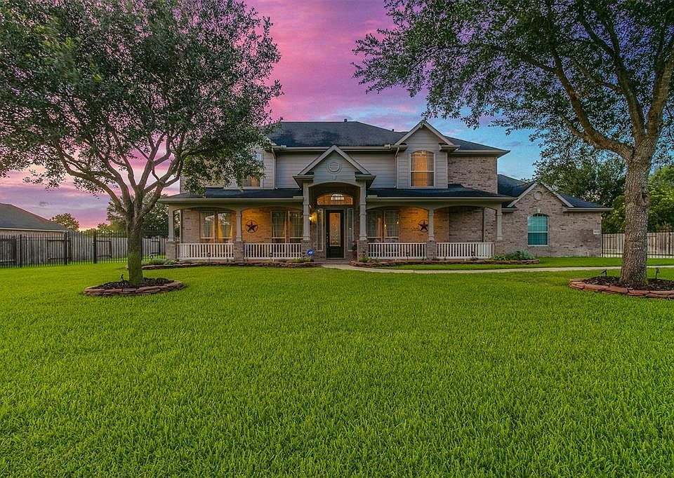 1st image of 26110 Cloverland Park Ln