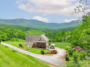 3690 Penland Rd, Spruce Pine, NC 28777