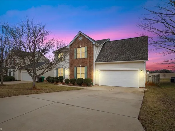 3716 Shadow Ridge Dr, High Point, NC 27265