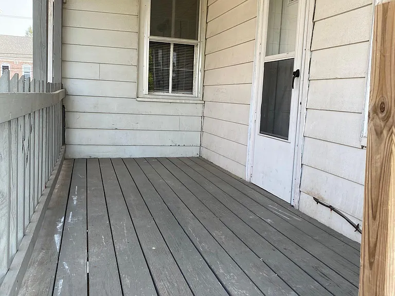 105 E Main St #2 — Photo 4