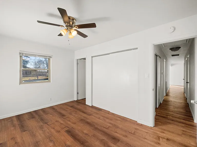 6040 Graystone Dr — Photo 22