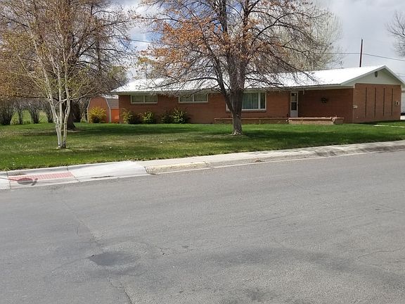 2nd image of 904 Sherry Dr #904
