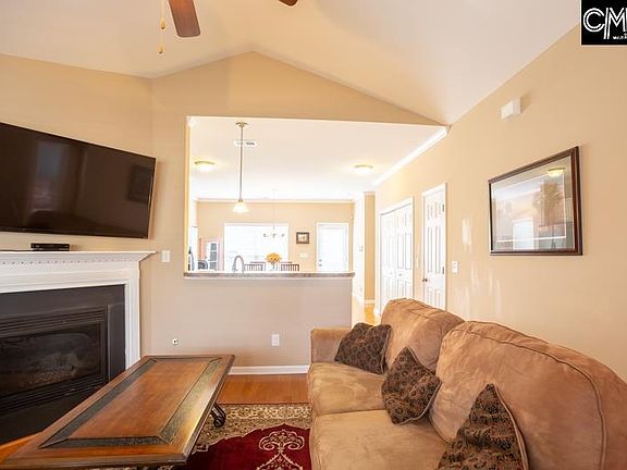 5th image of 221 Windsor Trace Dr
