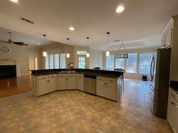 20230810_220740180_iOS_08112023