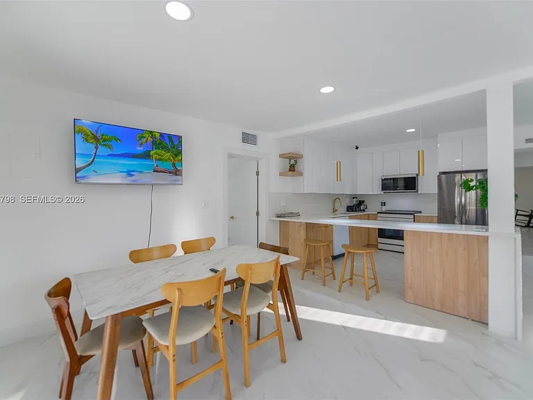 415 NW 133rd St #415 — Photo 9