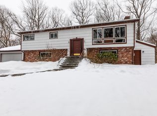31 Charter Oak Ct, Ridgefield, CT 06877