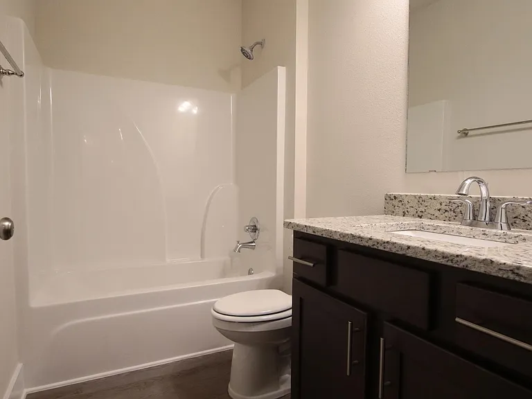 416 Pemberton Ln — Photo 12