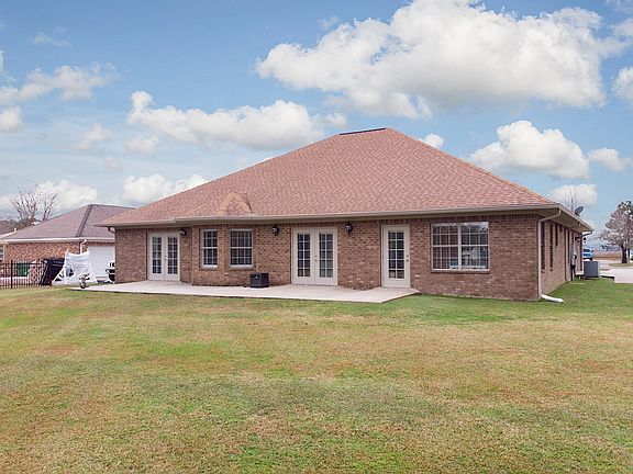 Large Back Patio and Yard