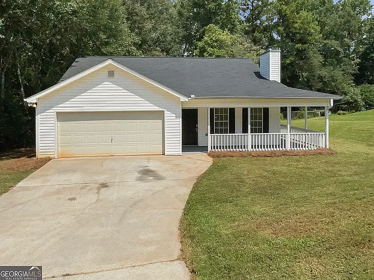 270 Laurel Way — Photo 1