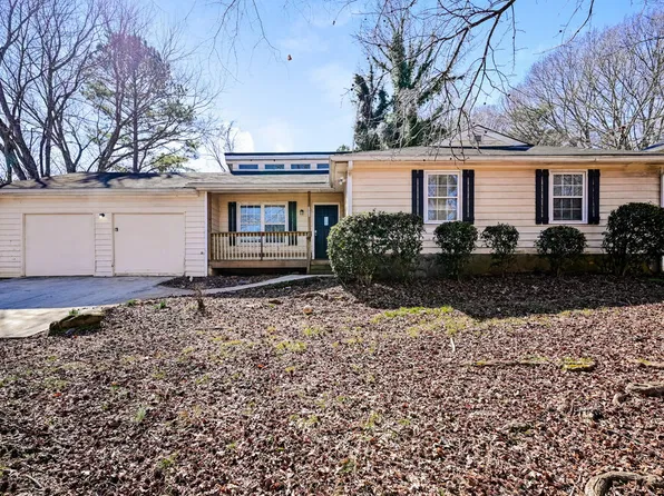 3835 Charlotte Dr, Rex, GA 30273