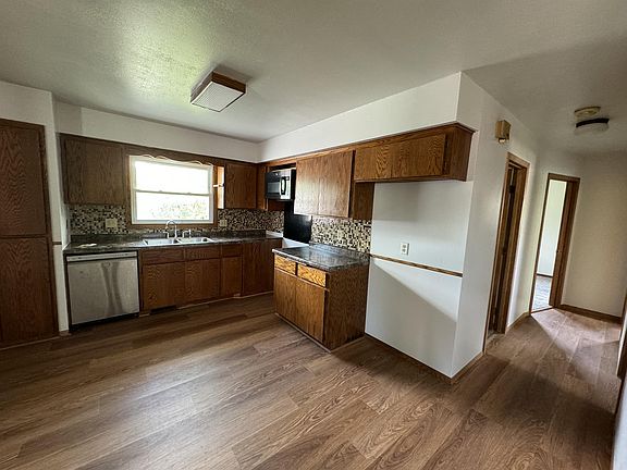 5th image of 1700 N 18th Ave