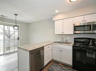 1360 S Lorraine Rd APT C, Wheaton, IL 60189