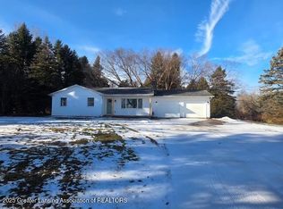 2914 Morgan Rd, Eaton Rapids, MI 48827