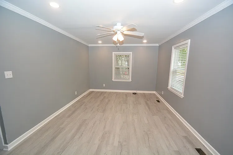 712 Bernice St — Photo 5