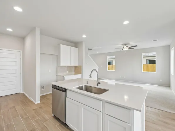 399 Hickory Hills Dr, Pattison, TX 77423